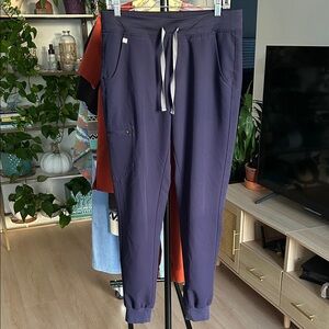 Figs Women’s Zamora Jogger Scrub Pants. Size Medium Tall. Navy. Excellent.